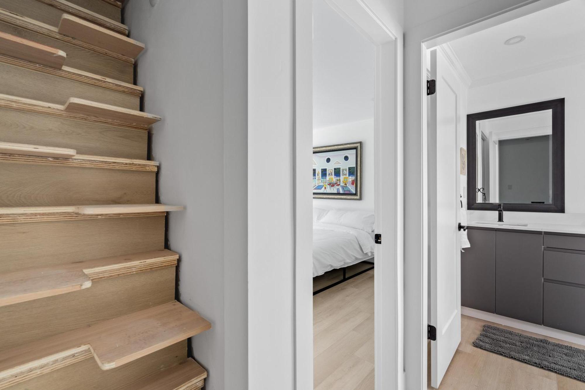 Modern Kitsilano 2 Bedroom Home With A Hot Tub Vancouver Exterior photo