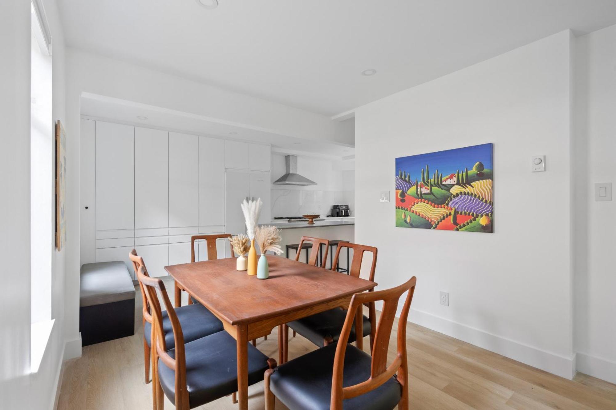 Modern Kitsilano 2 Bedroom Home With A Hot Tub Vancouver Exterior photo